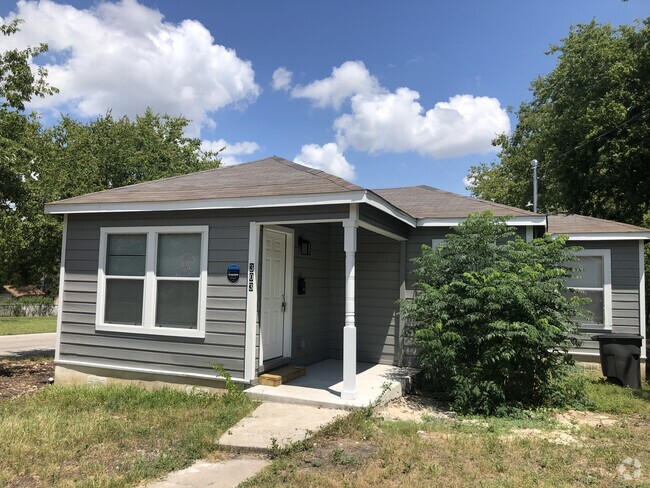 Building Photo - 303 Coleman St Rental