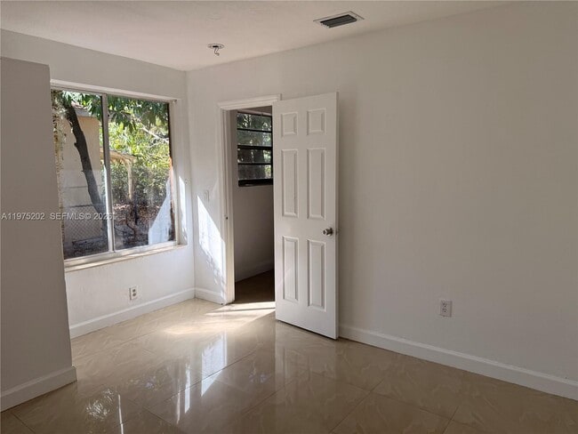 Photo - 313 NE 57th St Unit 313