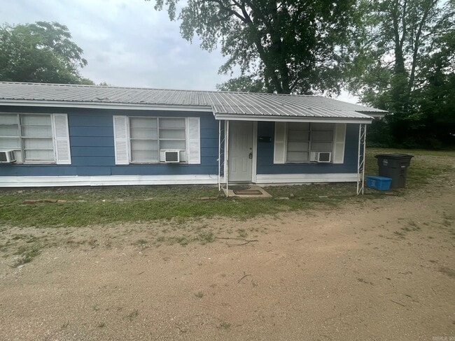 Photo - 319 Silver St