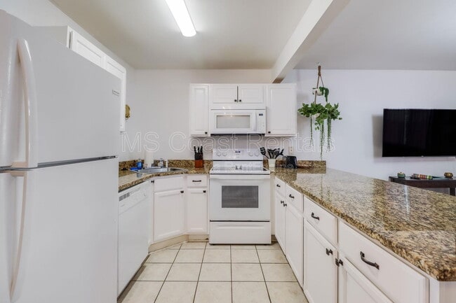 Photo - 1664 Beach Blvd