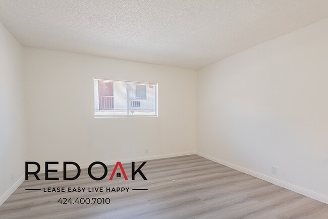 Photo - ~1 Month FREE + LOW DEPOSIT~ Charming, Sun... Unidad 10