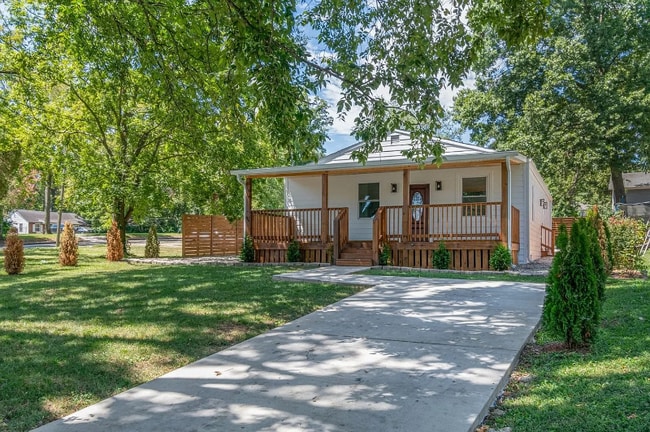 Photo - 2321 Foster Ave