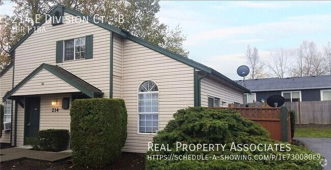 Building Photo - 214 E Division Ct Unit B Rental