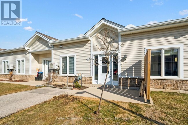 Photo - 760 Woodhill Dr