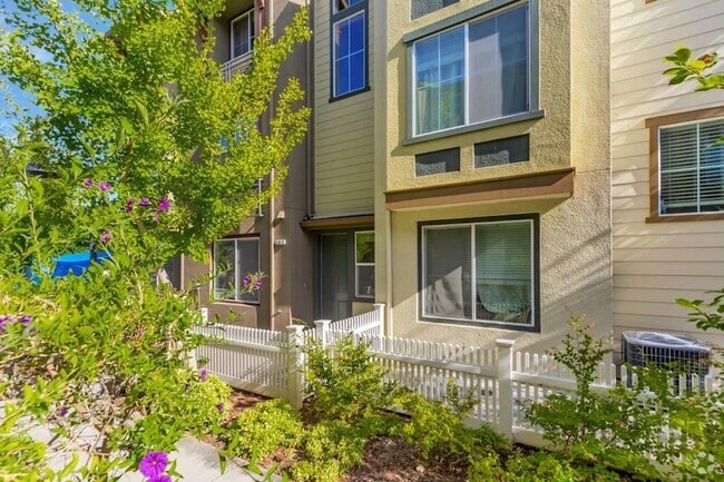 Building Photo - 226 Peppermint Tree Terrace Rental