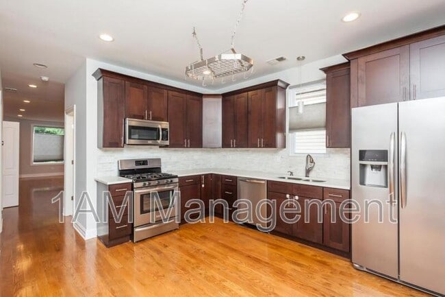 Photo - 3242 N Ridgeway Ave House