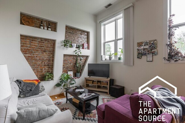 Photo - 1446 N Leavitt St Unit 3F