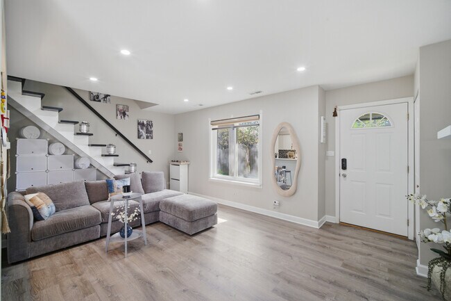 Photo - 1495 Cornell Ct