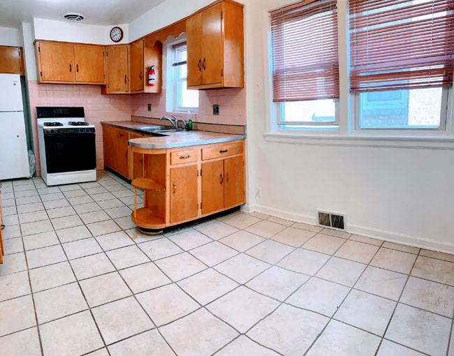 Photo - 6623 N California Ave Unit 1