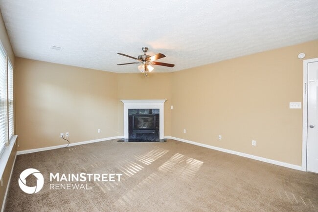 Photo - 908 Creekmore Ln