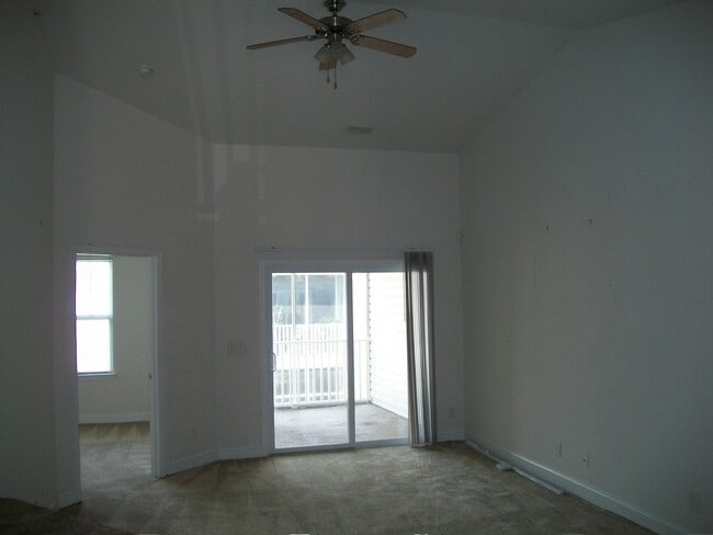 Photo - 3 Bed / 2 Bath Condo for Rent at Preserve at St. James