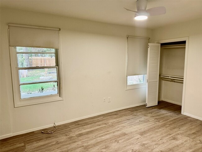 Building Photo - 3914 Ella Blvd