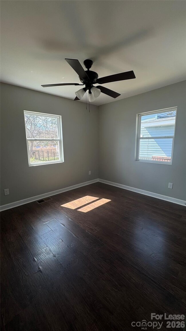 Photo - 286 Melrose Dr SW