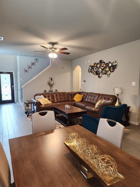 Photo - 31314 Spotted Saddle Holw