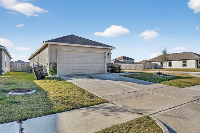 Photo - 7918 Globe Thistle Ln