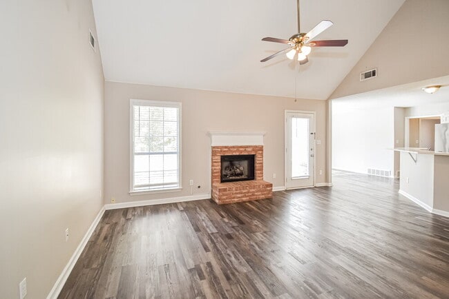 Photo - 3721 College Bluff