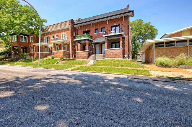 Photo - 4145 Humphrey St Unit 4147 Humphrey - 1F