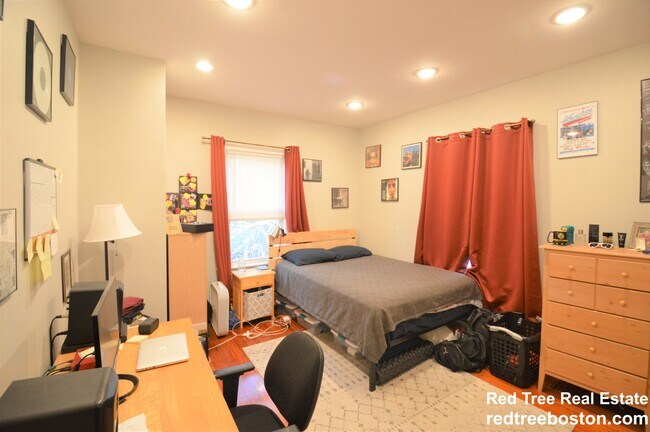 Photo - 394 Centre St Unit 3