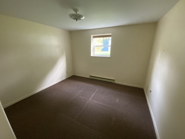 Photo - 23 Centennial Ave W Unit 3