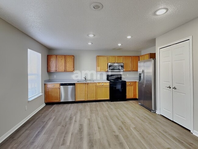 Photo - 6740 Everbloom Ln