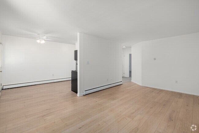 2BR, 1BA - 875SF - Living Room