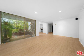 Photo - 406 N Oakhurst Dr