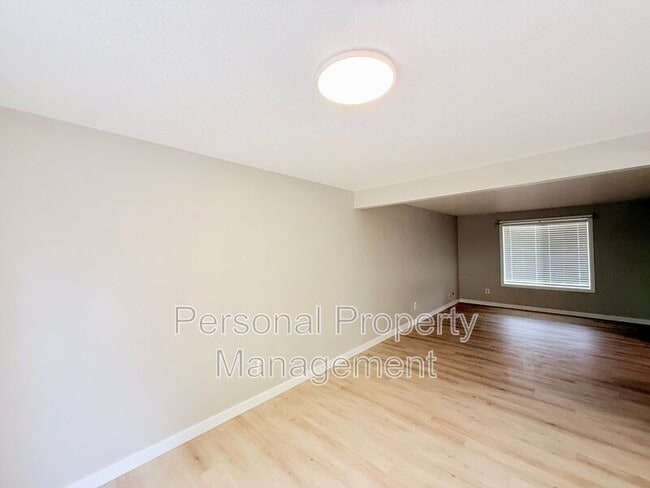 Photo - 15803 NE 4th Cir