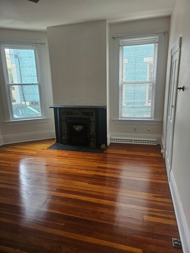 Photo - 965 Hatch St Unit 1