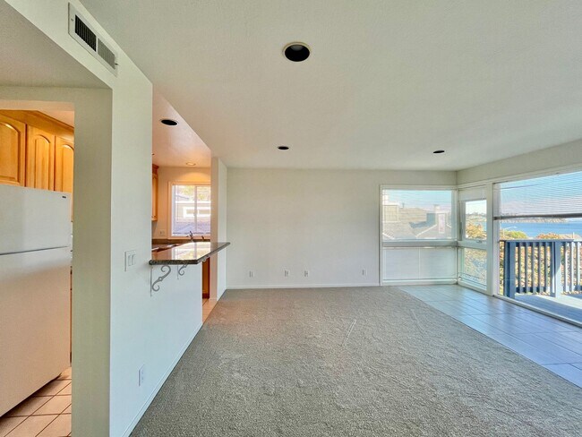 Photo - New-2Bed/1Bath With Bay Views and Walk to ... Unit A