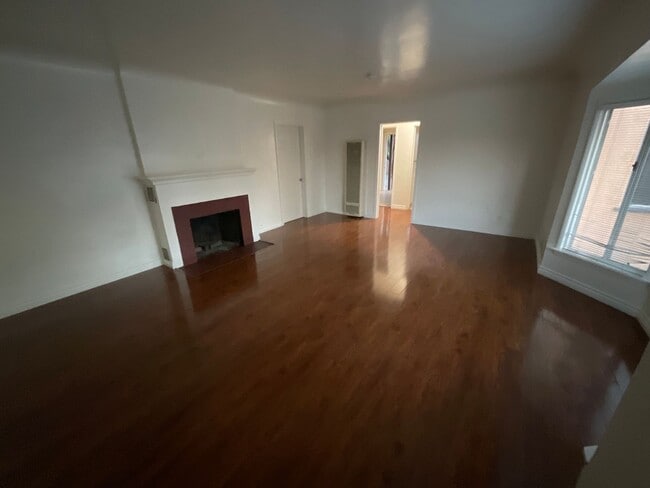 Photo - 515-521 S Tamarind Ave Unidad 519