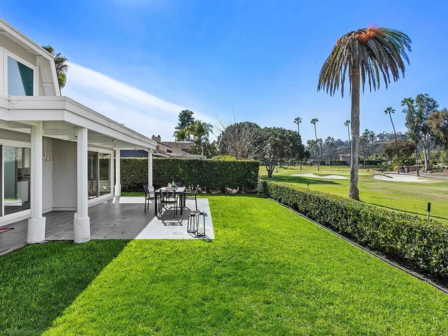 STUNNING HOME WITH GOLF COURSE VIEW IN WHI... - STUNNING HOME WITH GOLF COURSE VIEW IN WHI...