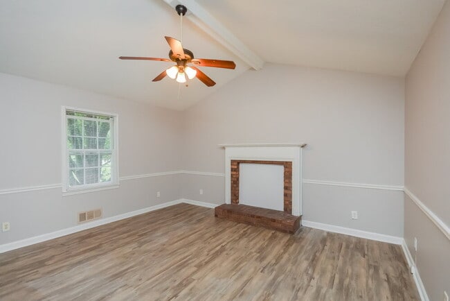 Photo - 1589 Cherry Hill Ln SW