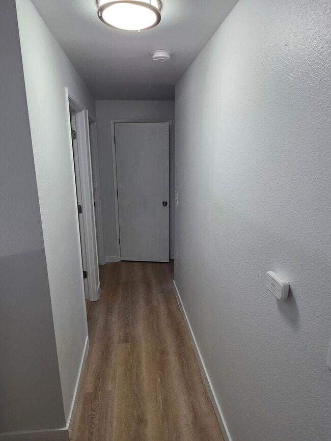 Photo - West Olympia 3bdr 1.5bath Townhome w/ garage & parking & addtional office