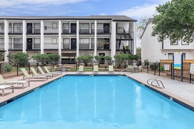 Photo - 4400 Memorial Dr Unit 7-2054