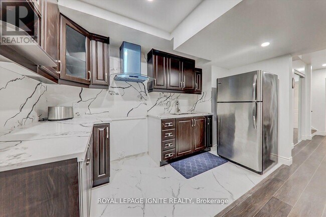 Photo - 114 Lawrence Pilkington Ave