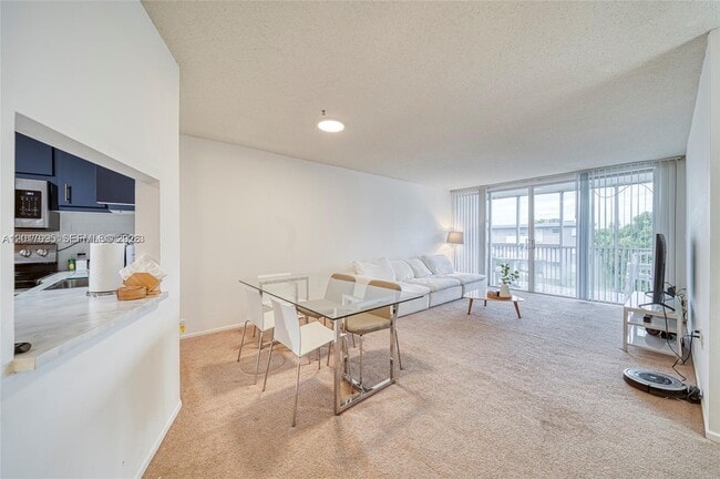 Photo - 1690 NE 191st St Unit 401-1