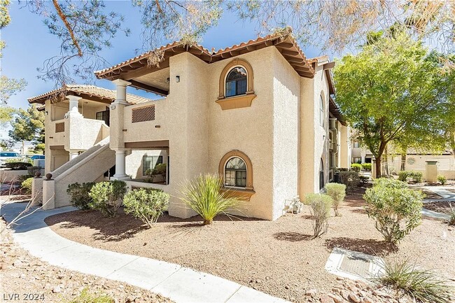 Building Photo - 1409 Santa Margarita St Unit F