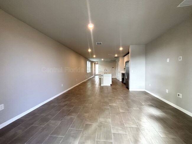 Photo - 828 Rivers Crossing St