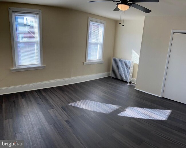 Photo - 2215 Catharine St