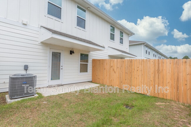 Photo - 8706 Meadow Flower Ln