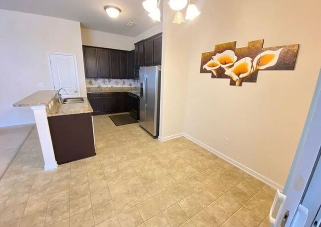 Photo - 847 Dovefield Ln