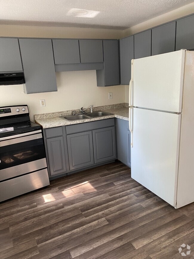 Building Photo - 306 2nd St Rental