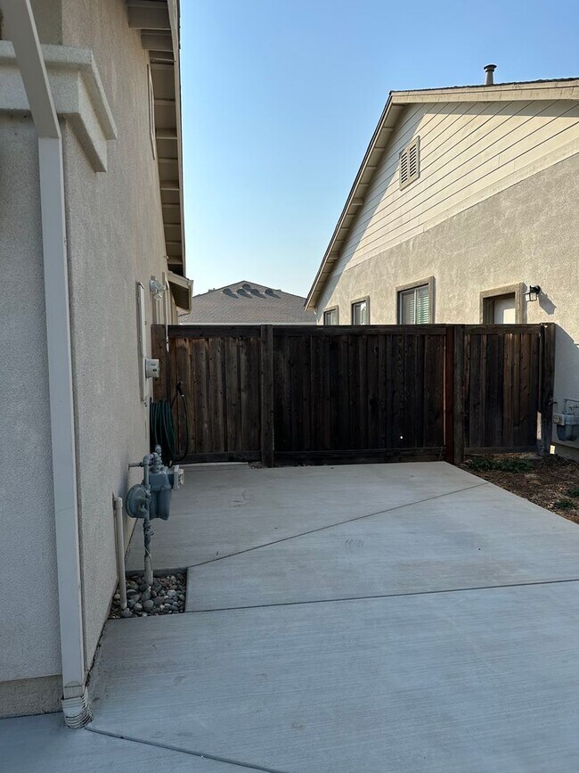 Photo - Beautiful 3 Bed 2 Bath House in a Great Lo...
