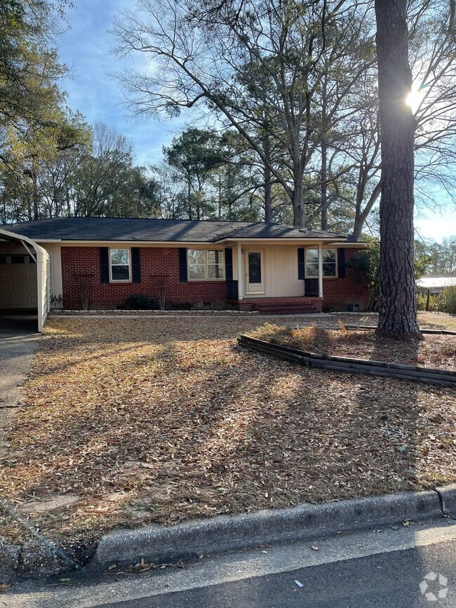 Building Photo - Pinehurst Subdivision! Rental