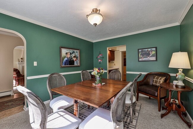 Photo - 531 Woodview Dr