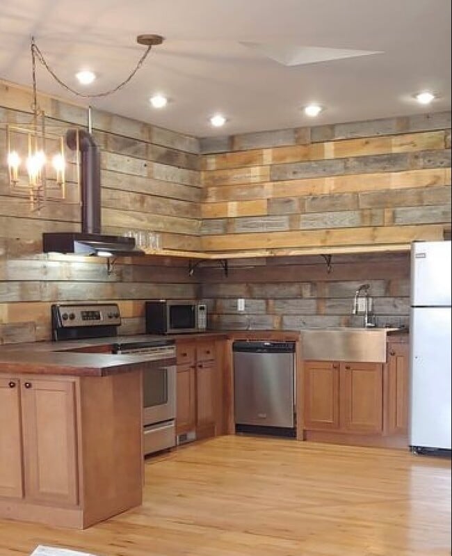 Building Photo - 409 Milton St Unit apt. 3