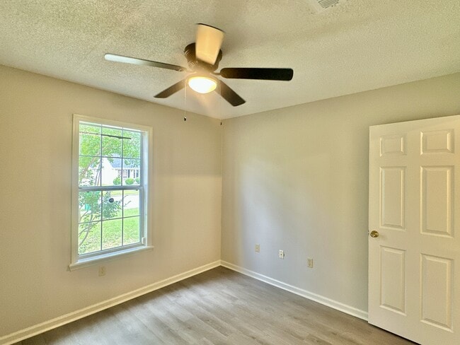 Photo - 334 Sawgrass Dr