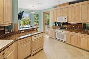Building Photo - Sunny Isles Boulevard, North Miami Beach, ...