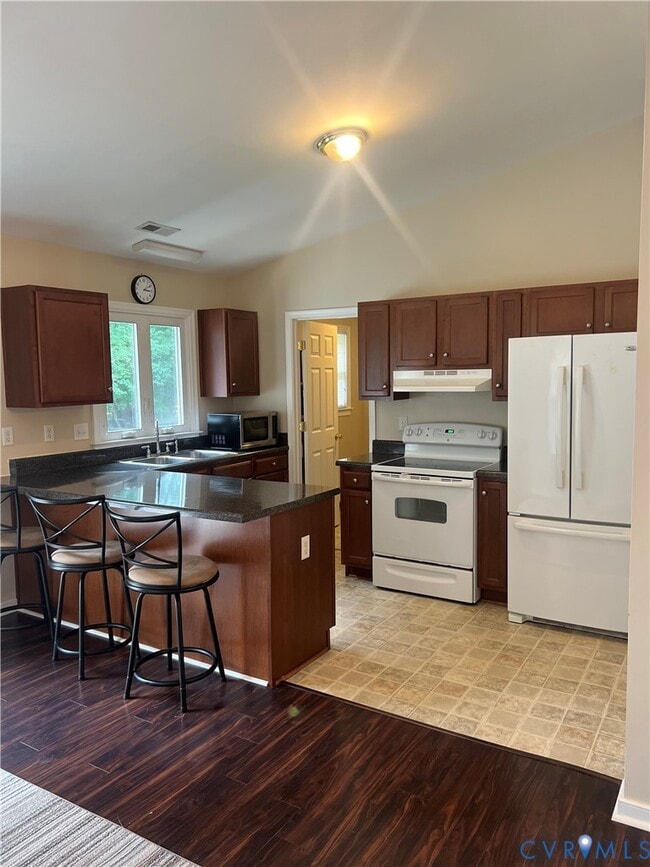 Photo - 9055 Castle Point Rd