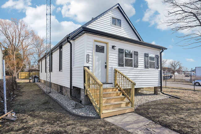 Photo - 5039 26th Ave